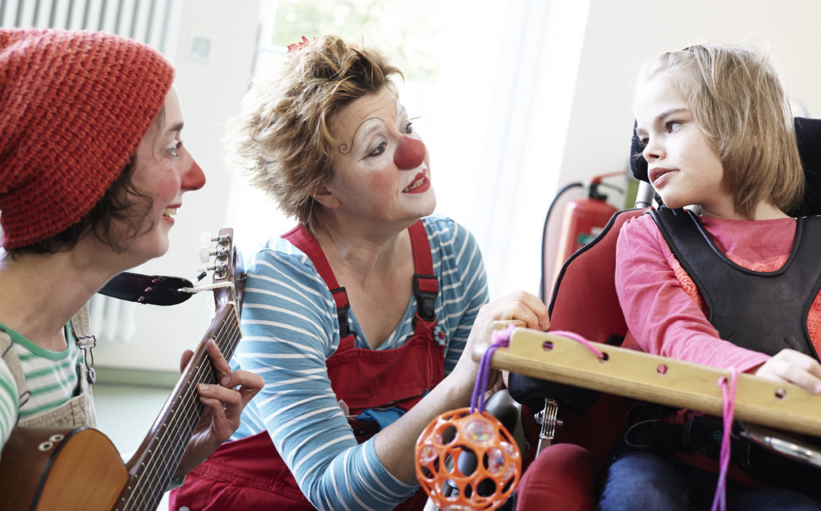 Die Klinik-Clowns "Socke" und "Petronella" im Aegidius Haus