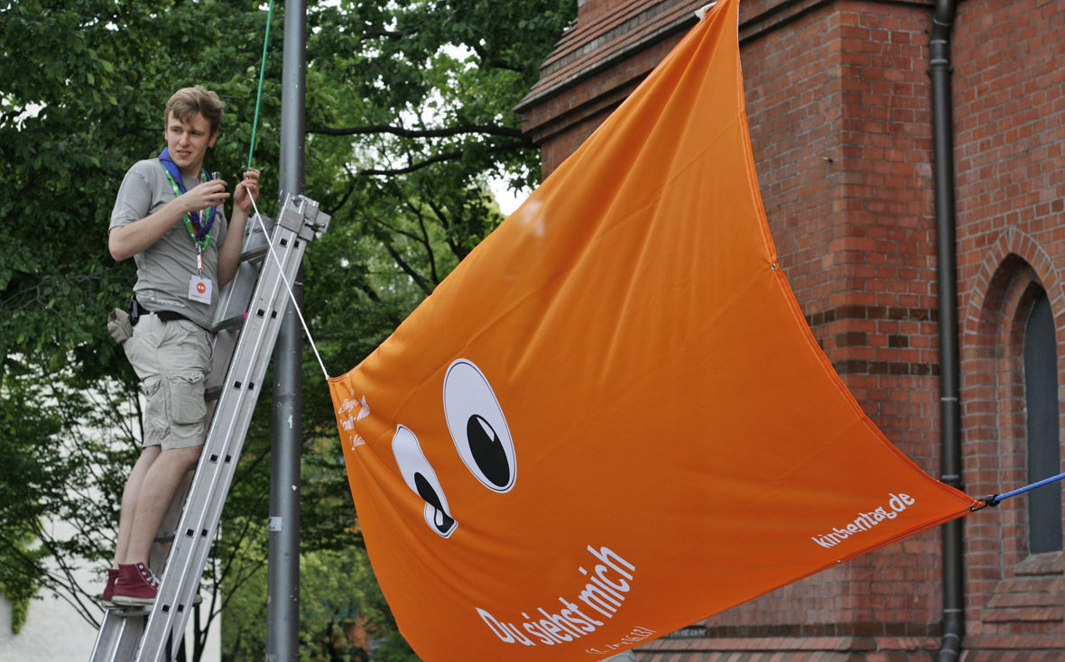 Das Banner hängt!