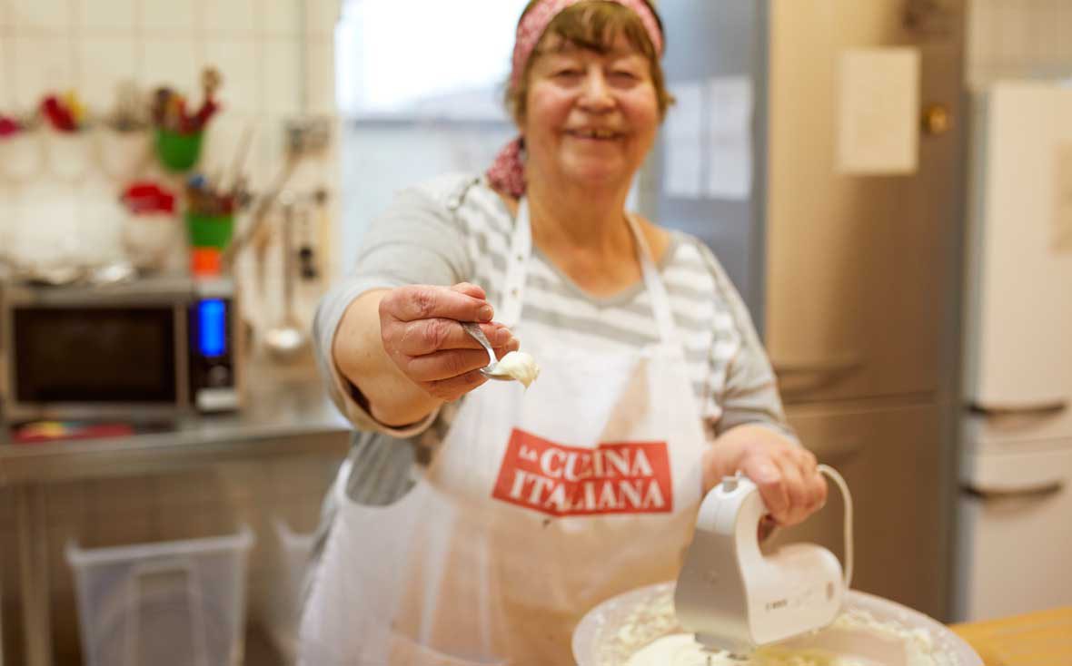 Zu Besuch bei Kuchentratsch: Oma Magdalene lässt uns naschen