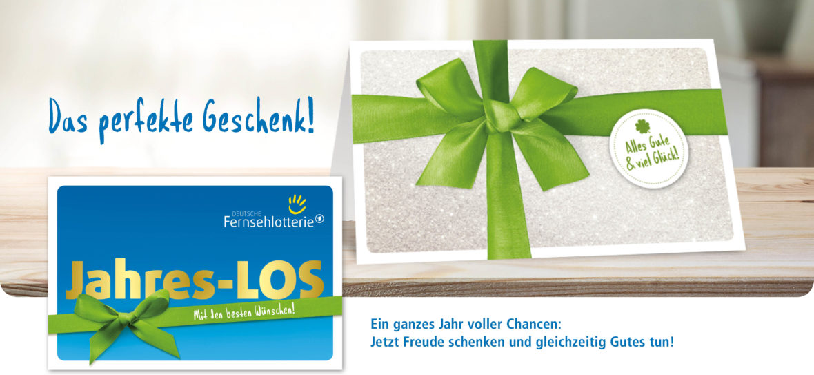 Geschenkumschlag auf Tisch