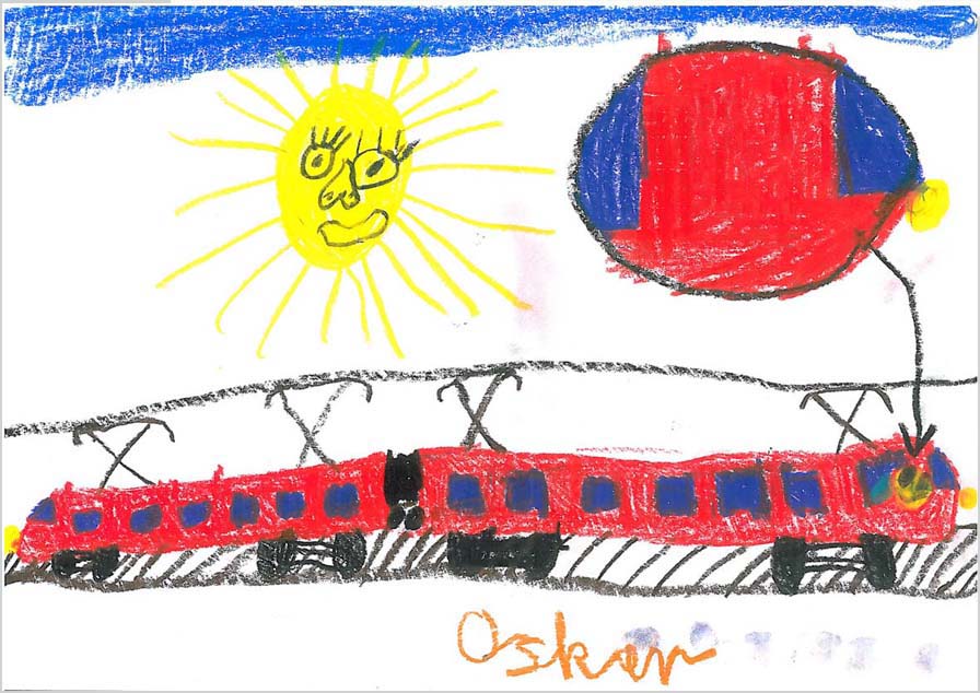Auf der Zeichnung ist ein roter Zug mit blauen Fenstern zu sehen. Vorn im Zug ist ein gelbes Gesicht. Die Sonne scheint und hat ebenfalls ein Gesicht. Am Himmel ist ein blauer Streifen.