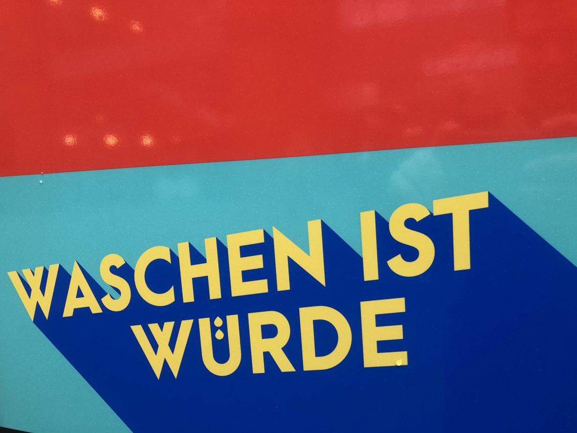 Würde bedeutet eben auch, dass man sich wohl fühlt, dass man willkommen ist.